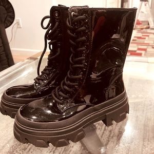 Rouge lug heel boots size 6